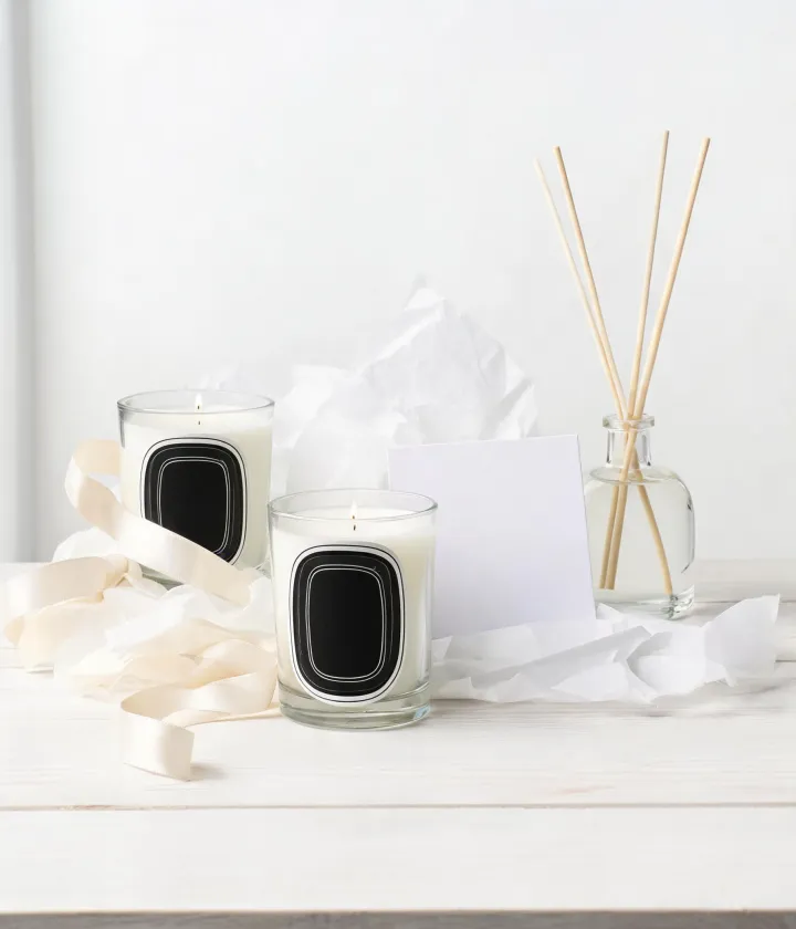 Diptyque gift wrapping service table
